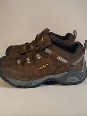 KEEN Utility Men's 10.5 EE Wide Brown Leather ESD Safety Toe Work Shoes